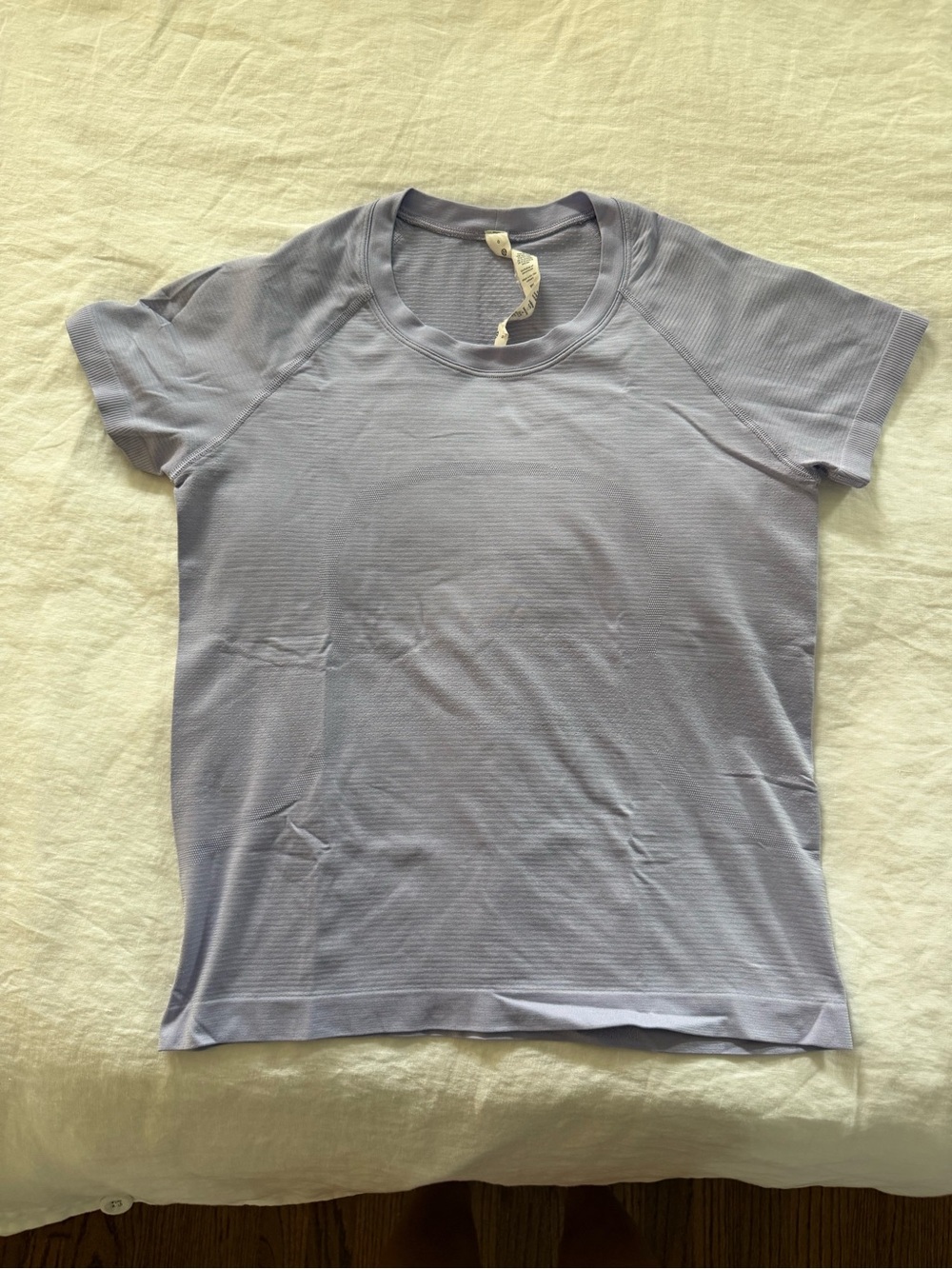 Lululemon swiftly race length tshirt size 6